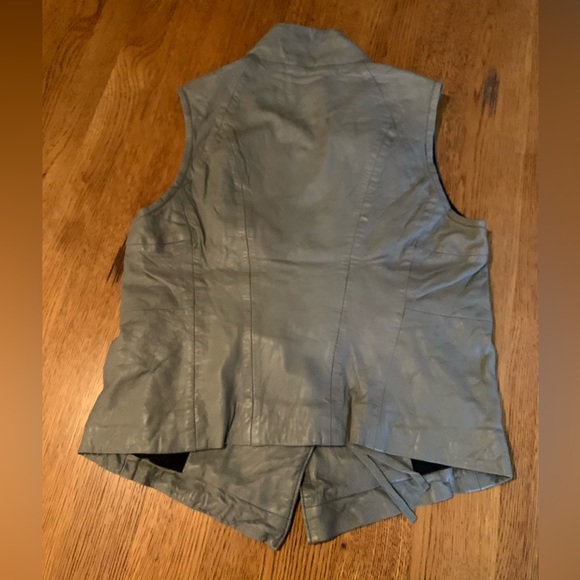 Improvd Leather Vest - Picture 5 of 5